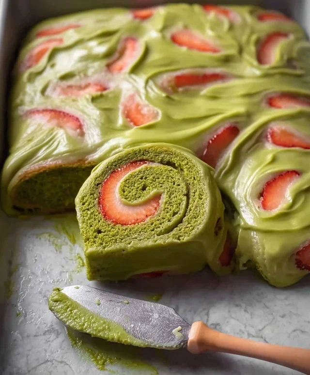 Strawberry Matcha Latte Rolls
